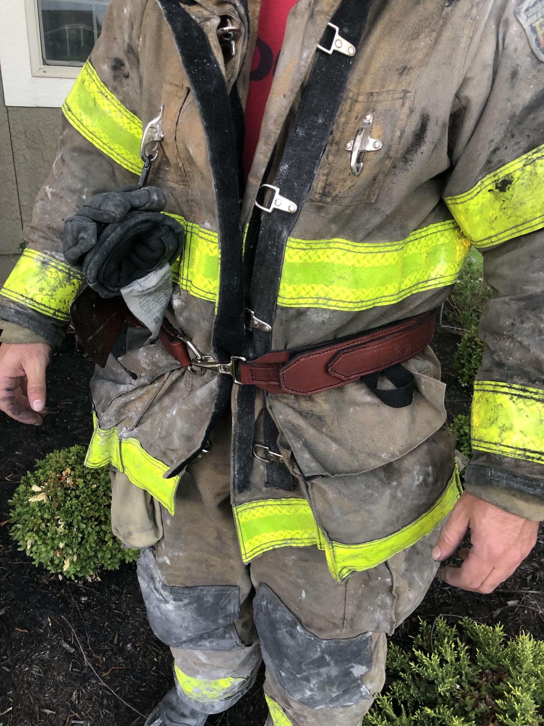 Truck belt front view with Velcro closure