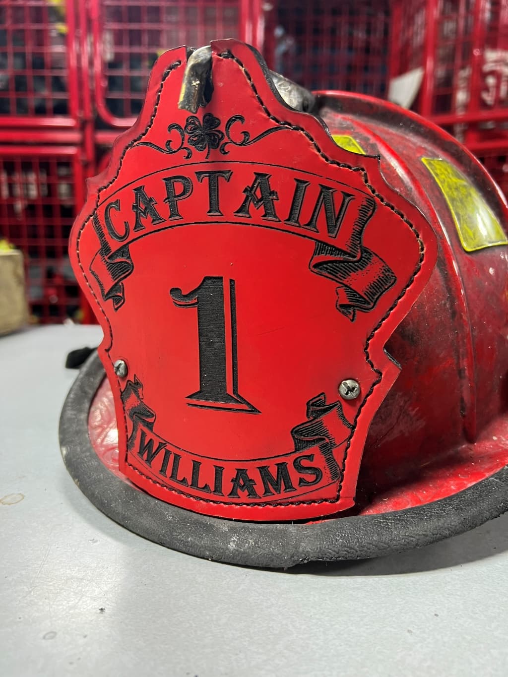 El Capitan red banner style front